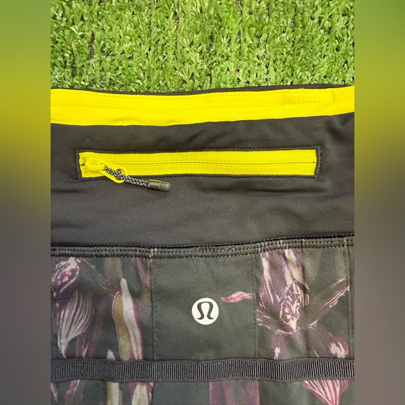 Lululemon Run: Pace Setter Skirt
(Regular) in Midnight Iris Multi / Black
Size 6 - Picture 3 of 7